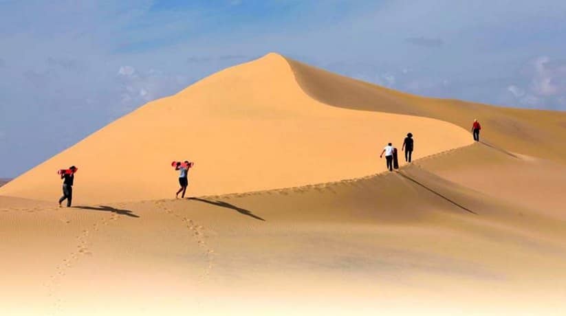 Great Sand Sea Boarding