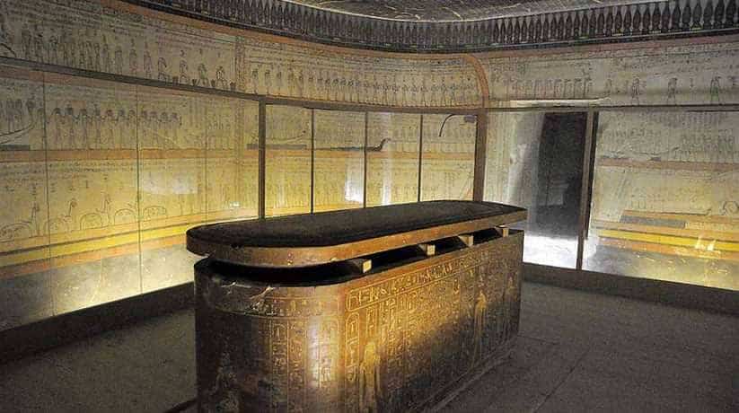 Thutmose III tomb Luxor