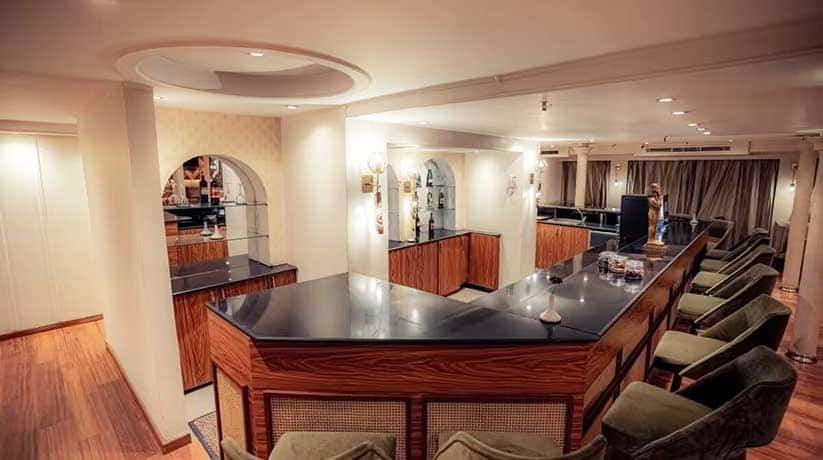 Lady Carol Nile cruise
