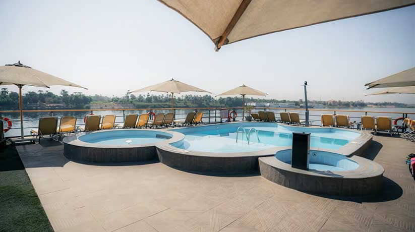 Lady Carol Nile cruise