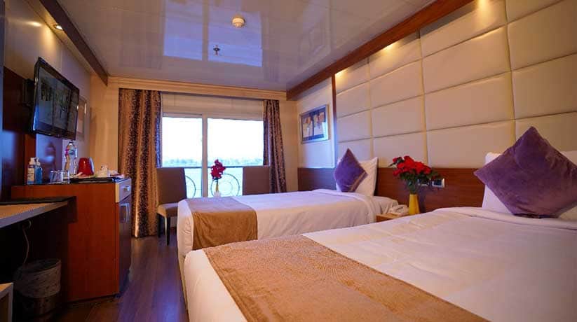 Blue Shadow IV triple cabin